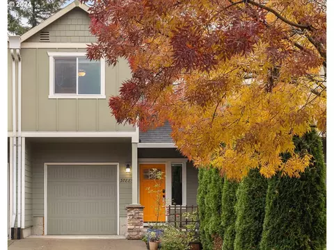 37885 Nettie Connett Dr, Sandy, OR 97055