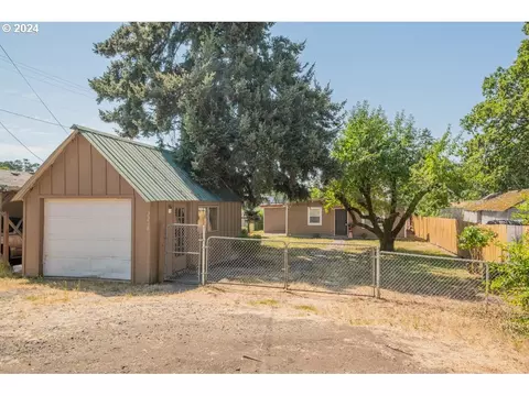 2238 Front Ave, Albany, OR 97321