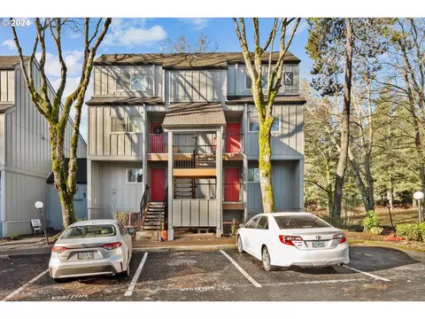 4 Touchstone #63, Lake Oswego, OR 97035