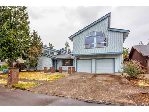 2052 NE 164th Pl, Portland, OR 97230