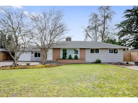 1540 NE 5th St, Mcminnville, OR 97128