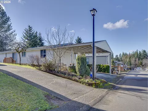 37600 Sunset St #16, Sandy, OR 97055