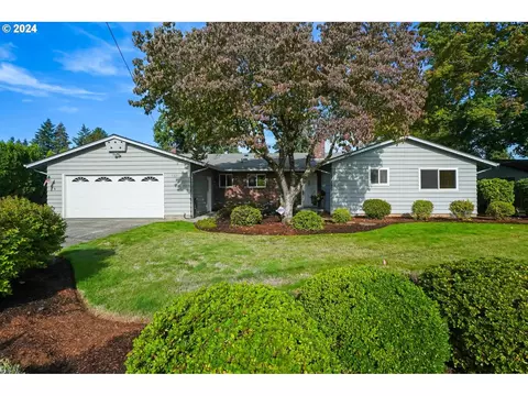 5225 SEl Centro Way, Milwaukie, OR 97267