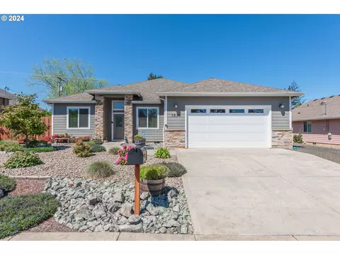 3530 Brussells St, North Bend, OR 97459