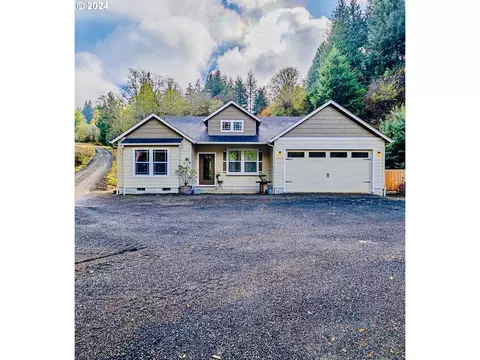1843 Shelley Rd, Coquille, OR 97423