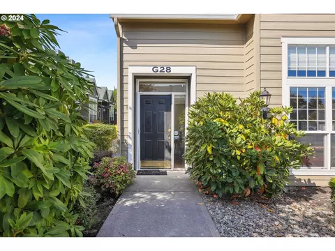 9008 NE 54th St #G28, Vancouver, WA 98662