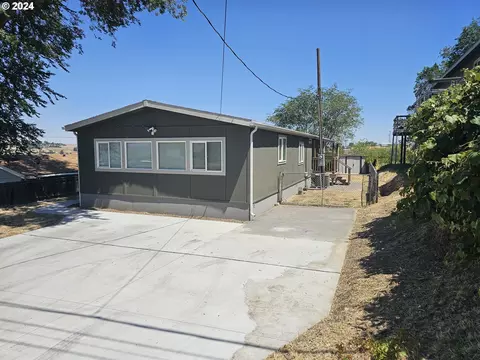 806 SW 10th St, Pendleton, OR 97801