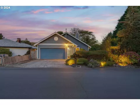 1577 S Franklin St, Seaside, OR 97138