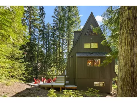 30067 E Alpen Way, Government Camp, OR 97028
