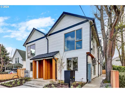 5080 SE Woodstock Blvd, Portland, OR 97206