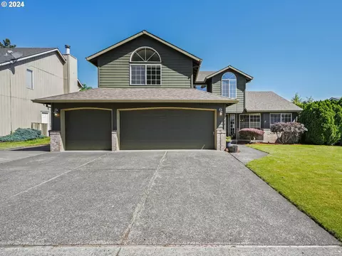 3953 SE 30th St, Gresham, OR 97080