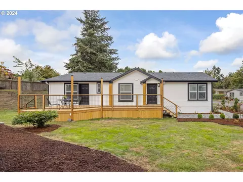 18160 S Treetop Dr #135, Oregon City, OR 97045