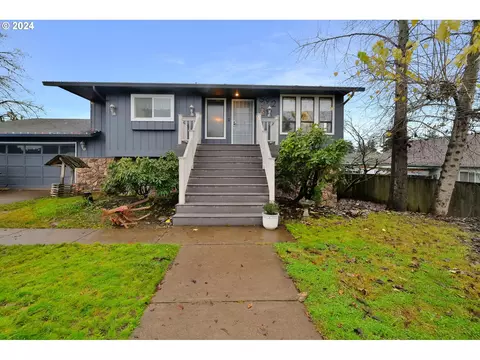 592 58th St, Springfield, OR 97478