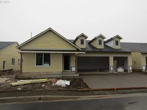885 E Cleveland St, Carlton, OR 97111