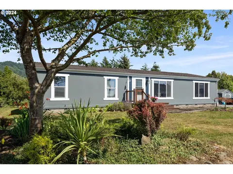 395 Hodgdon Rd, Tillamook, OR 97141