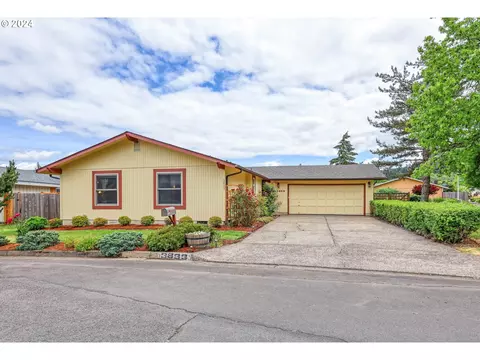 3833 Kevington Ave, Eugene, OR 97405
