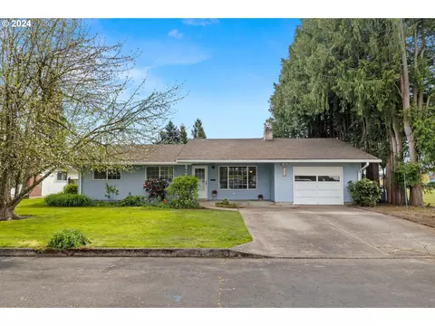 1601 N Clark St, Cornelius, OR 97113