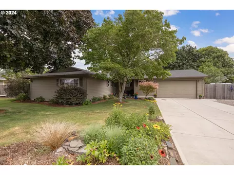 950 N Ash St, Canby, OR 97013