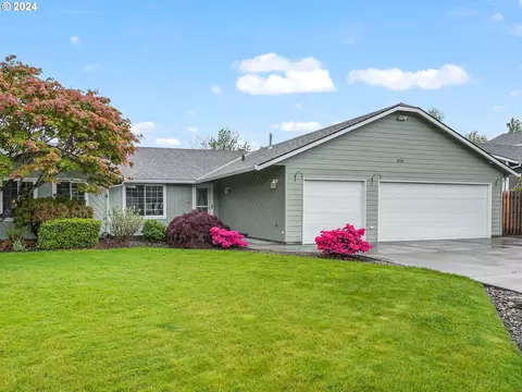 1524 SW 25th St, Troutdale, OR 97060