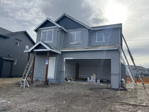 4862 Flight Ave NE, Salem, OR 97305