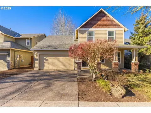 3221 N Solstice Ln, Newberg, OR 97132
