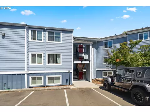 47 Eagle Crest Dr #20, Lake Oswego, OR 97035