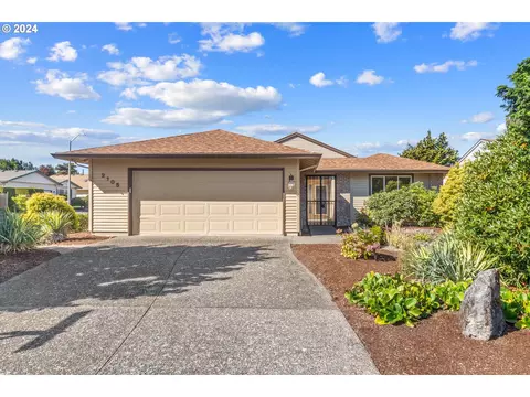 2105 NE 158th Ave, Portland, OR 97230