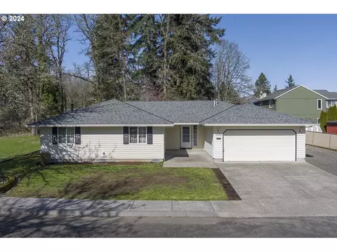 35455 Douglas Dr, Saint Helens, OR 97051
