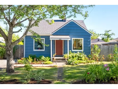 5262 SE Rural St, Portland, OR 97206