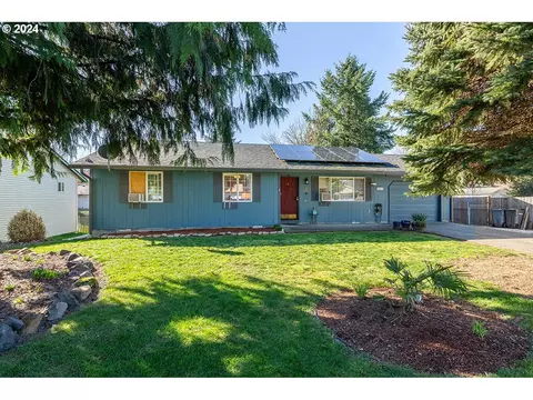 207 E Clark St, Yacolt, WA 98675