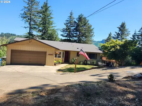 1044 E Sixth Ave, Sutherlin, OR 97479