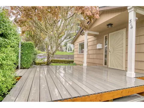 314 N 6th St, Saint Helens, OR 97051