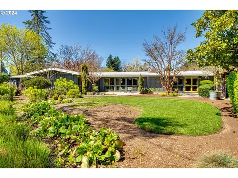 814 Delmar Pl, Eugene, OR 97401