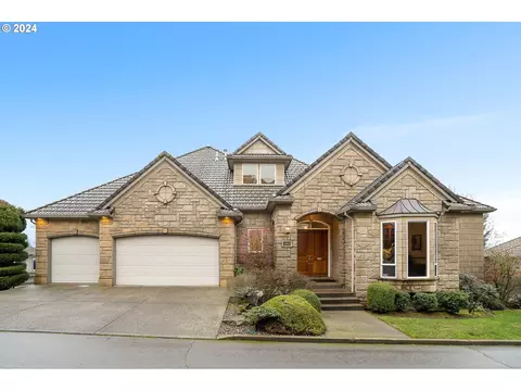 3901 NW Lewis Ln, Portland, OR 97229
