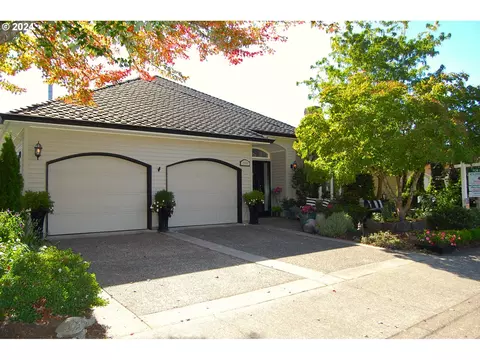 15950 NW Saint Andrews Dr, Portland, OR 97229