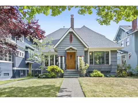 2266 SE Spruce Ave, Portland, OR 97214