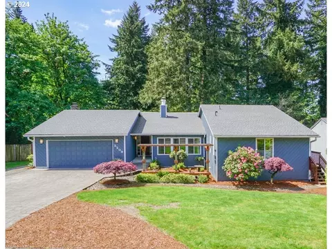 2209 NE Brookview Dr, Vancouver, WA 98686