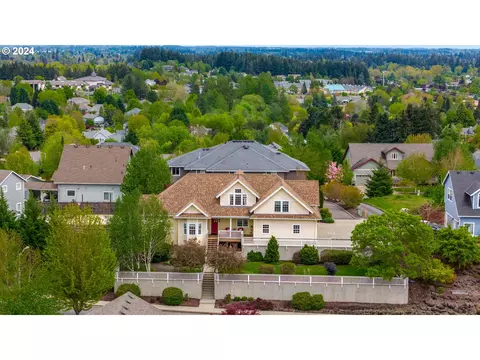 573 NW Mt Bachelor St, Mcminnville, OR 97128