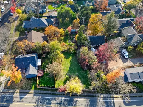 418 W 18th Ave, Eugene, OR 97401