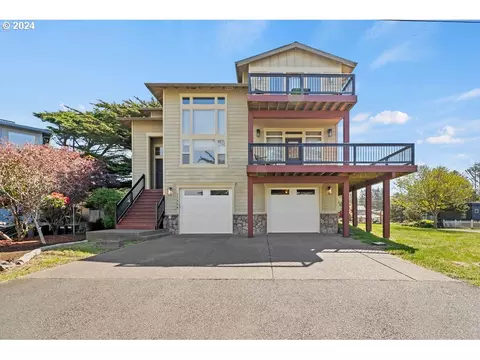 11528 NE Avery St, Newport, OR 97365