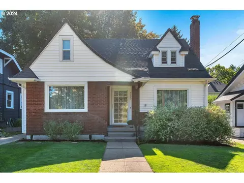 5622 SE Belmont St, Portland, OR 97215