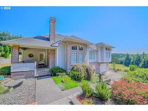 22202 Lindberg Rd, Clatskanie, OR 97016
