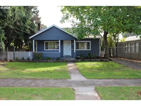 3916 SE Harrison St, Milwaukie, OR 97222