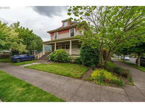 8057 SE 11th Ave, Portland, OR 97202