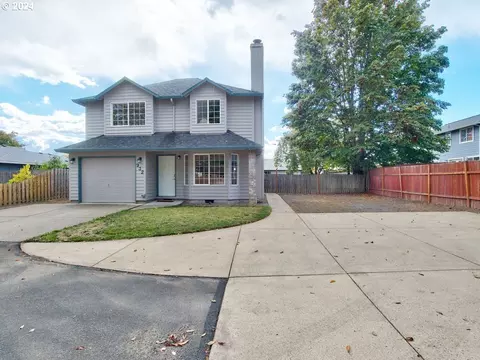 932 SEdwards Dr, Dundee, OR 97115
