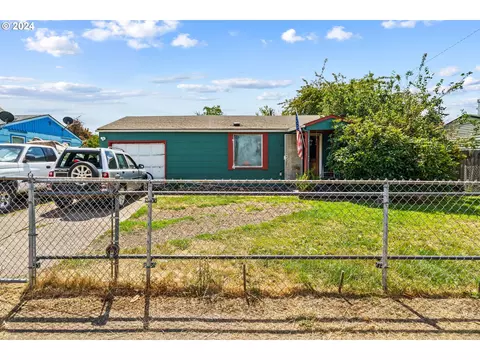 2001 H St, Springfield, OR 97477 photo 1