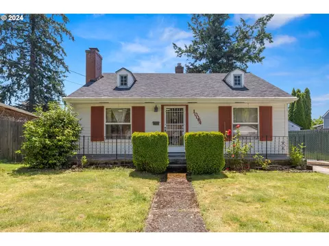10064 NE Weidler St, Portland, OR 97220