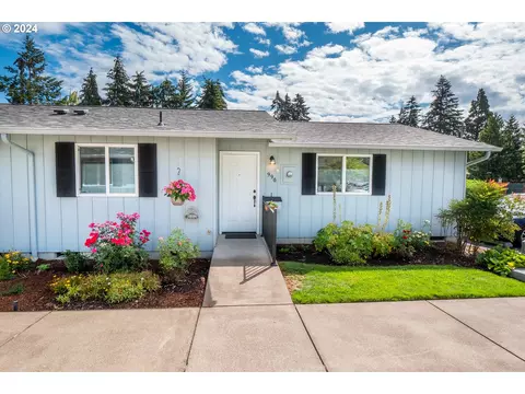 990 W L St, Springfield, OR 97477