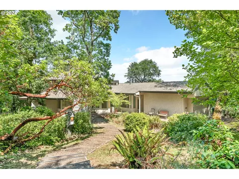4325 Blanton Heights Rd, Eugene, OR 97405