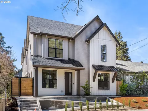 6121 SE 45th Ave, Portland, OR 97206